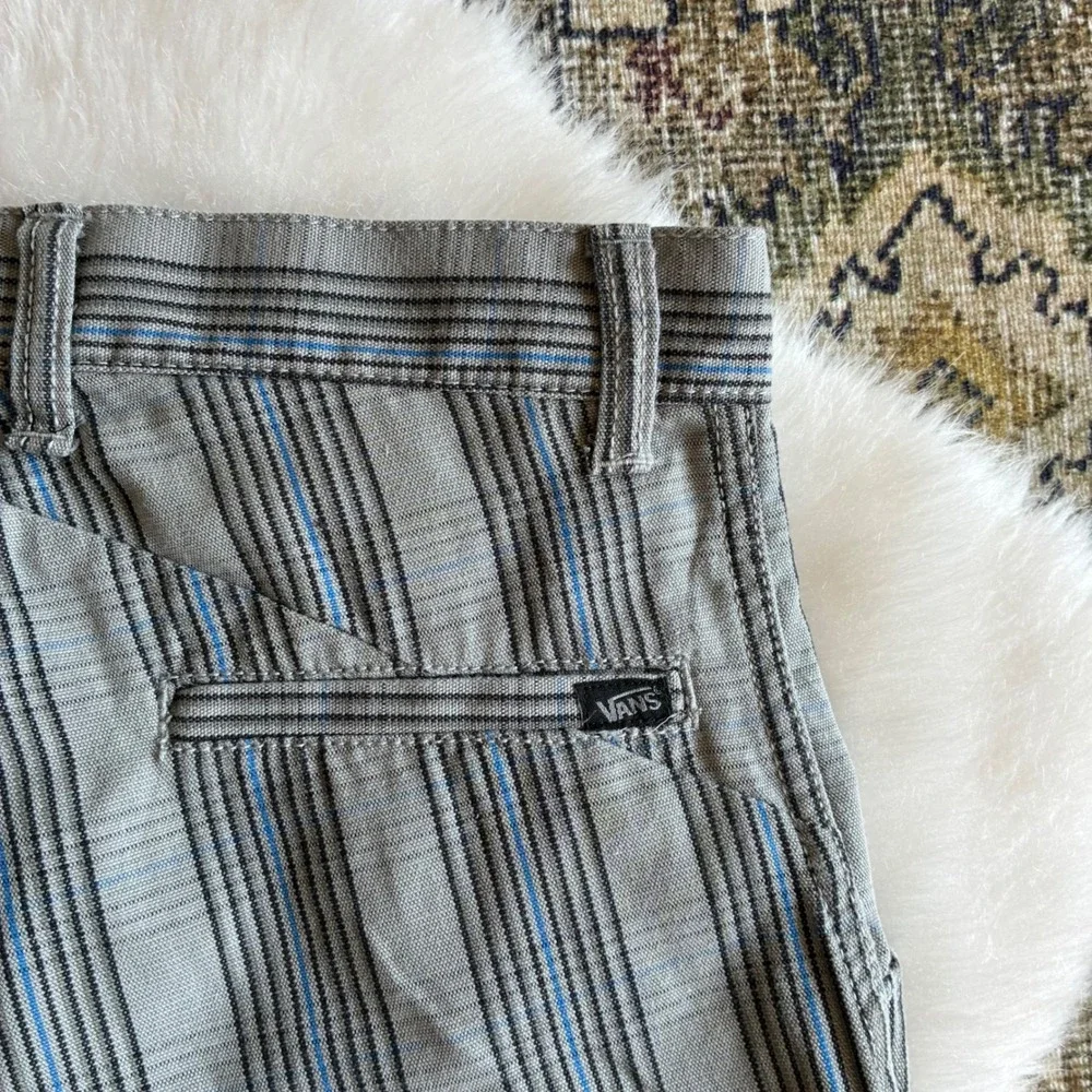 Vans Boys Grey Blue Striped Chino Walk Shorts Size 12 Skate Casual Summer